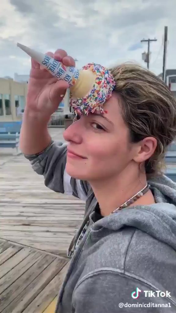 Sociala medier unicorn challenge