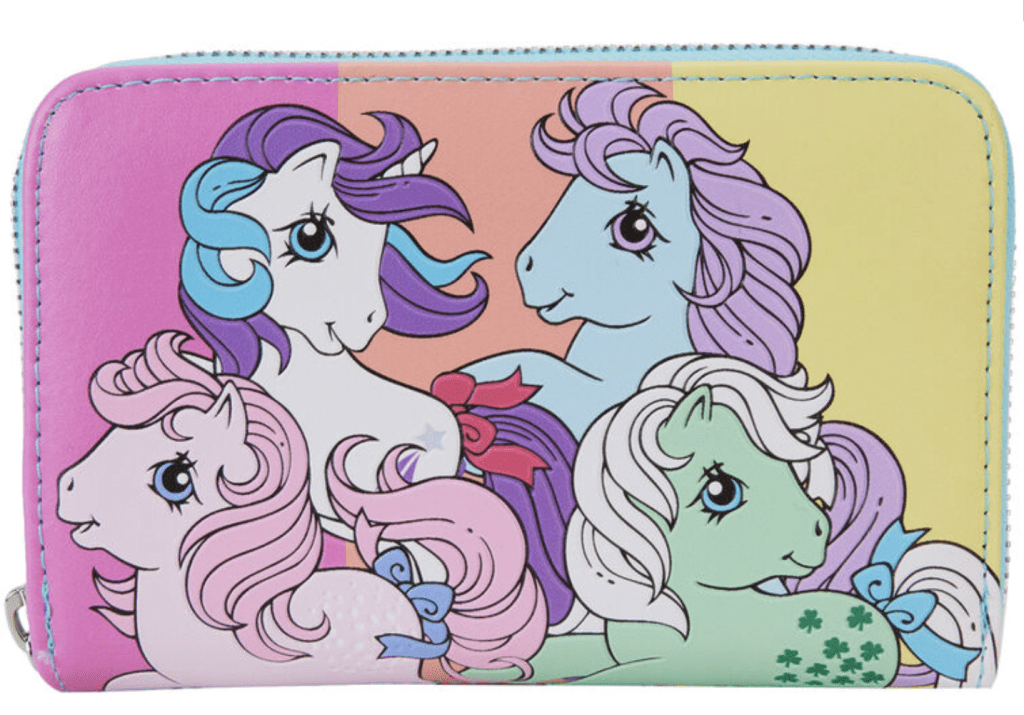 Framsida av Loungefly My Little Pony accessoar - färgglad plånbok med flera ponnyfigurer