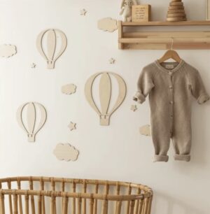 Träväggdekoration luftballong set – 13 delar med moln & stjärnor för barnrum